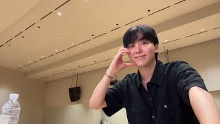 Download lagu SEUNGKWAN singing Raindrops (Solo) mp3