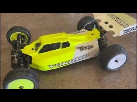 Yokomo YZ-4 buggy.... taking on outdoor 1/8th scale track!!!