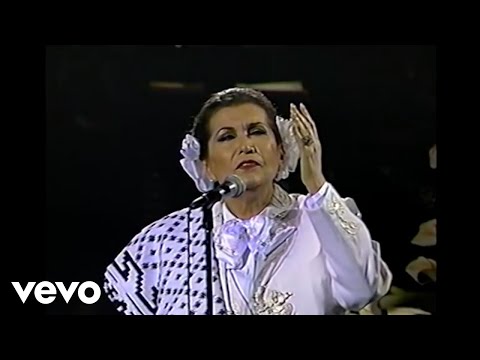 Lola Beltrán - Sufriendo A Solas (En Vivo en Bellas Artes, México)