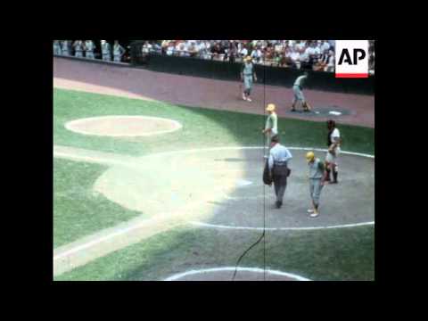 Detroit's Denny McLain wins 30th game of the year