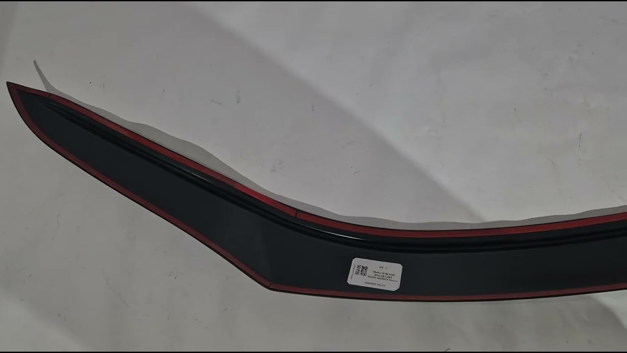 Toyota Hilux 2025– Motorkapdeflector EuroCap Video 1