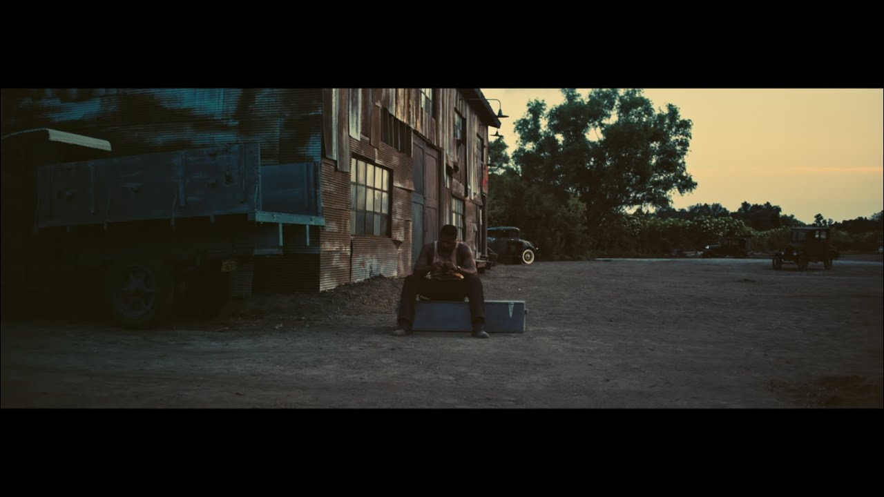 trailer Oficial