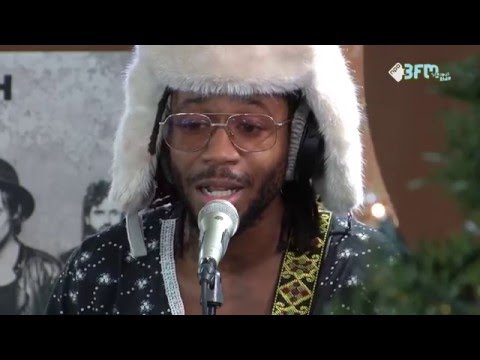 Gerson Main speelt Justin Biebers 'What Do You Mean/Sorry' live