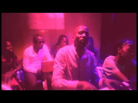 Bwentuula awali ebigere Bya Yesu (Sitting at the cross of Jesus Hymn)