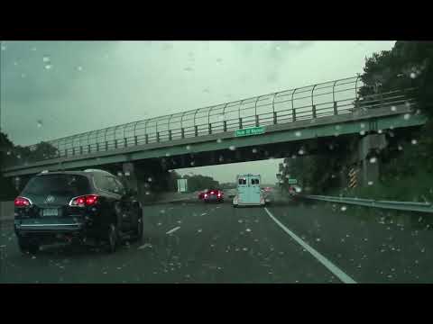 Severe Thunderstorm with Shelf Cloud West of Boston 8 -  7-  22