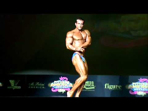 MuscleMania  World Pro 2011 Hart Octavian