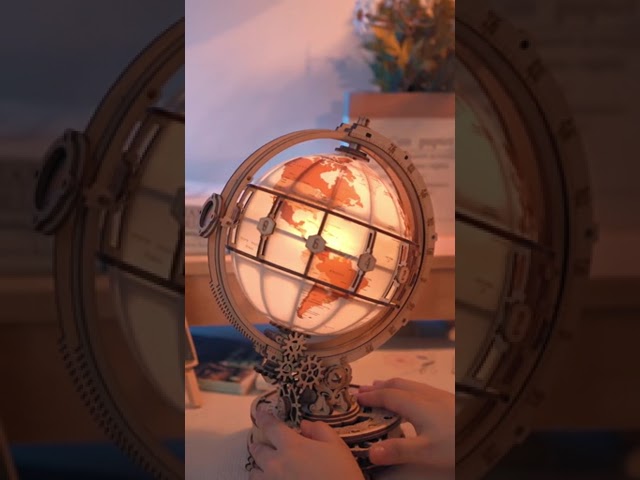 Vídeo relacionado con Robotime Puzzle 3D de Madera para Adultos - Globo Terráqueo Giratorio con Luz LED, Kit de Modelo Mecánico DIY, Rompecabezas 3D de Construcción, Regalo para Hombres, Luz Nocturna (Rotación Automática)