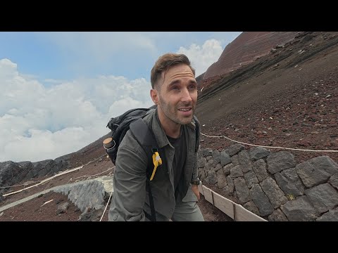 Climbing Mount Fuji in 2025 🇯🇵 (Yoshida Trail)