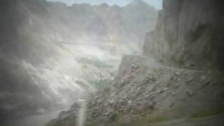 preview picture of video 'Pamir 2011 - Highway - The way from Khorog along the river Pyanj - View on Afghanistan'