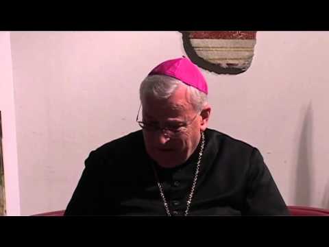 Il giornalista dell'Ansa di Perugia Claudio Sebastiani intervista Monsignor Gualtiero Bassetti 16.12.2013