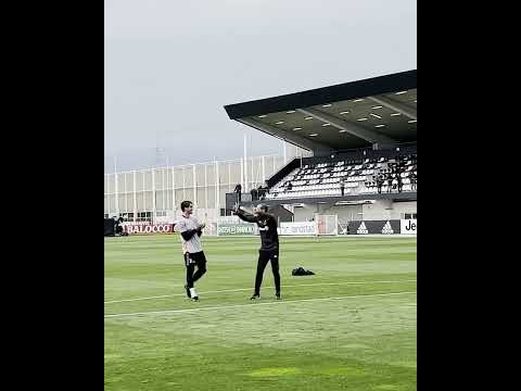 Juventus FC Dusan Vlahovic vs Allegri  Shooting challenge