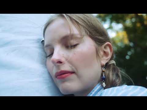 Maddie Ashman – I hate goodbyes (Official Lyric Video)