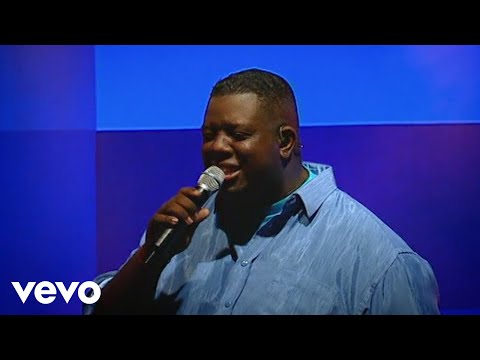 Eu E Você Sempre - Live from Porto Alcobaça, São Paulo, Brazil/2006 [Music Video]