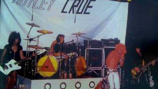 Motley Crue live October 2, 1981 @ Los Angeles, California (Full concert)
