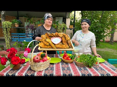 Fried zucchini tastes better than meat with an incredibly tasty sauce! Very easy and fast.