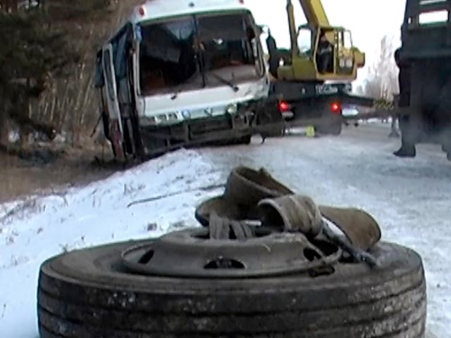 Иномарка протаранила автобус с пассажирами