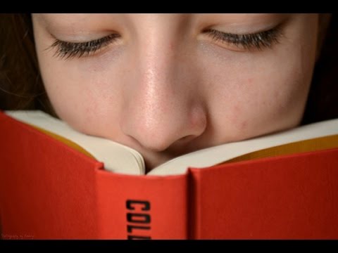 The Chemical Reason Why Old Books Smell So Good
