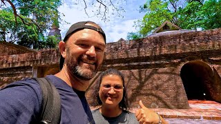 Travel vlog - IS IT WORTH visiting Thailand's ๐น๐ญ TUNNEL TEMPLE?