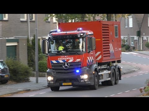 Hulpdiensten met Spoed naar Grote brand in Enkhuizen - School Het Driespan Locatie Flosbeugel