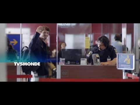 download lagu mp3 mp4 Lilou Moreau Champagne, download lagu Lilou Moreau Champagne gratis, unduh video klip Lilou Moreau Champagne