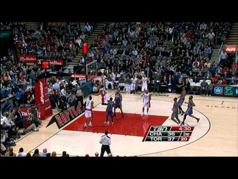 DeRozan finishes off the fastbreak!