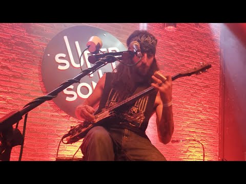 Cam Cole à Paris au supersonic club pour la première date de sa tournée européenne.