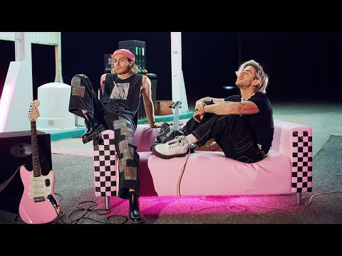 Pas Sages - Finir Vieux (Clip Officiel)