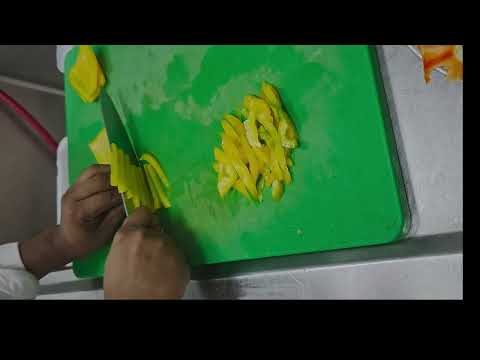 Fast way to cut a Bell pepper - food basic / How to cut a Bell pepper !