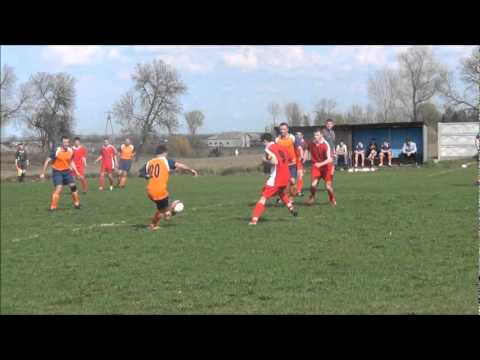 UNIA CZERMNO - ZORZA SZCZAWIN KOŚC.   22.04.2012r..wmv