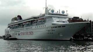 preview picture of video 'Star Libra @ Star Cruises , Keelung Taiwan'