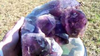 preview picture of video 'Huge Amethyst Quartz Crystal Cluster / Bolivia'