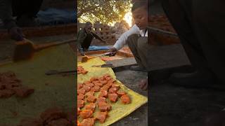 Download lagu How is it made in a desi jaggery factory?? #jaggery #making #shorts mp3 Download lagu How is it made in a desi jaggery factory?? #jaggery #making #shorts mp3