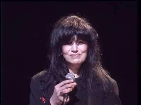 #Patrimoine Catherine Ribeiro en concert aux Bouffes du Nord 12/02/1995