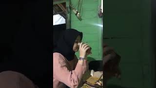 Download lagu story WA halu pacar makann #shorts mp3