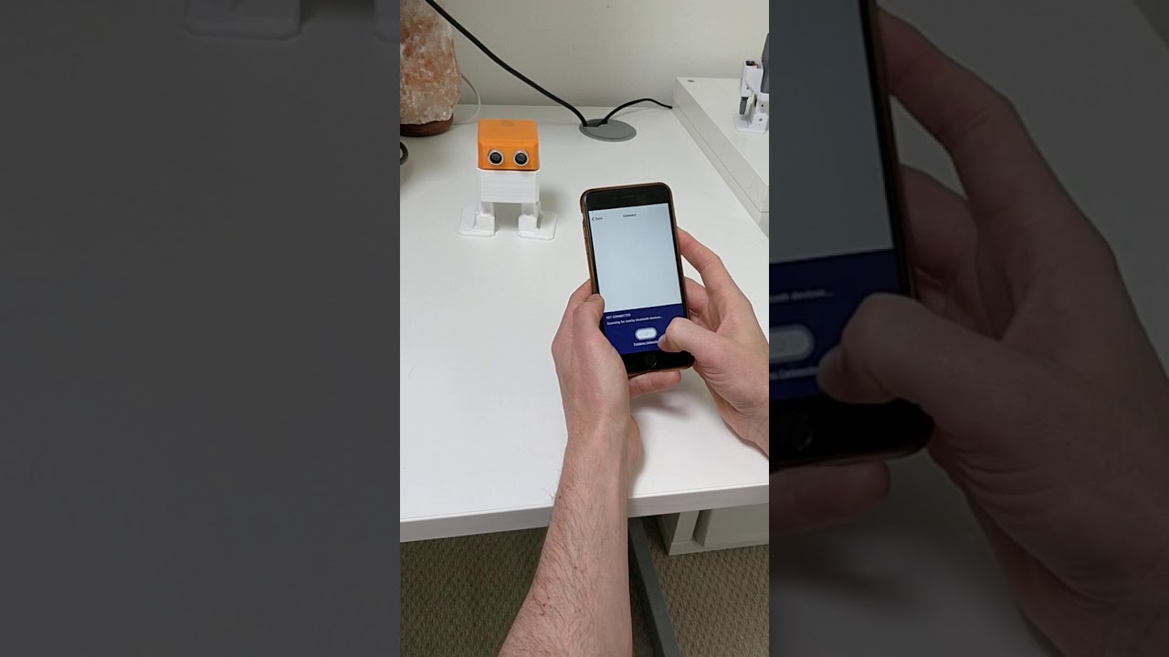 Otto DIY iOS demo with the Otto robot (Apr 2020)