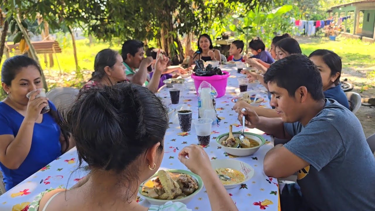 ASI DESPEDIMOS EL AÑO 2025/ FELICES DE ALMORZAR EN FAMILIA