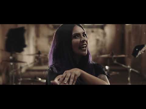 Skarlett Riot - Gravity (Official Music Video 2020)