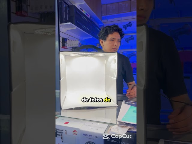 Vídeo relacionado con Kit Estudio Fotográfico Portátil 30x30 cm: Caja de luz fotografía 120 LED, 6 Fondos, Iluminación Ajustable (Blanco/Cálido/Frío) + Toma Cenital para Joyas, Productos, Fotos Profesionales