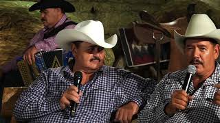 Los Huracanes del Norte - Que Me Entierren Cantando [Desde el Rancho]