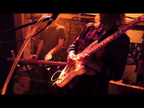 Space Invaders - Improvised music to travel into space - Live 1