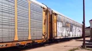 preview picture of video 'CN Train 393, with Norfolk Southern 9031 Leading, Ingersoll Ontario'