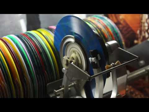 Jonnie's Jukebox Plays: Never Ending Song Of Love - The New Seekers 1971 Multicolour Vinyl 7" Record