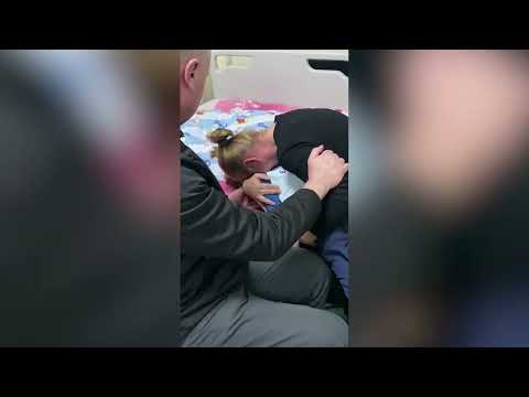 Thirrja rrenqethese e nenes se Noarit: Ndihmojeni djalin tim, ai eshte i vogel duhet te jetoje!