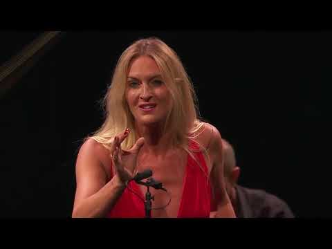 Chants traditionnels par l'Arpeggiata  Christina Pluhar - Live @ Festival de sablé