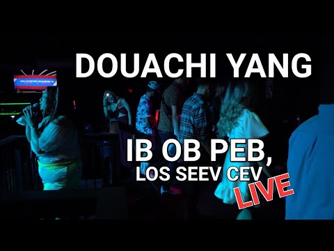 Douachi Yang - Ib Ob Peb, Los Seev Cev Live (Hmong Summer Bash)