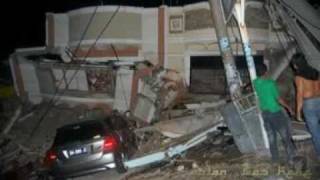 preview picture of video 'Earthquake   2009 - Misteri  Gempa bumi Padang Sumatera Indonesia, Mengunci Lidah Ganyang MALAYSIA'