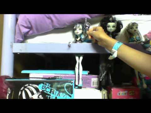 Monster High Doll collection over 20 dolls (by 3)