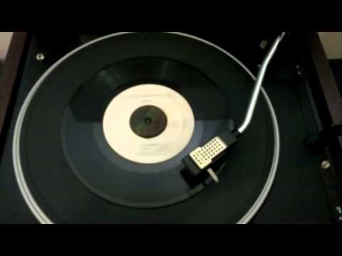 Lloyd Lovindeer - Mash It Down