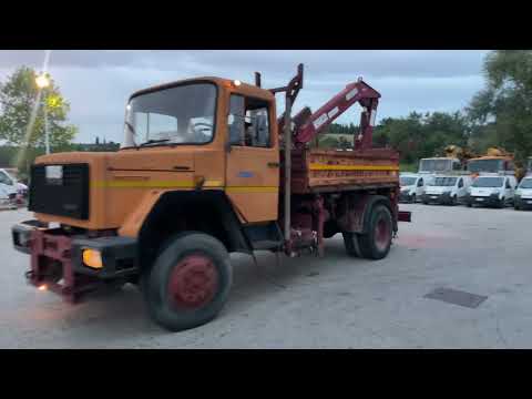 Asta 234062 - Lotto 5: 1986 Autocarro IVECO MAGIRUS 130 con cassone ribaltabile e gru