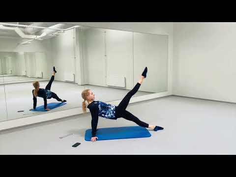 RYHTIÄ TREENIIN with Juulia Turkkila, osa 1